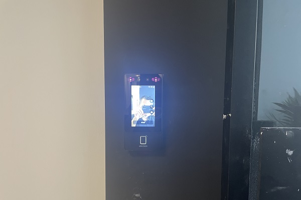 北京霍莱沃办事处海康威视指纹人脸门禁安装